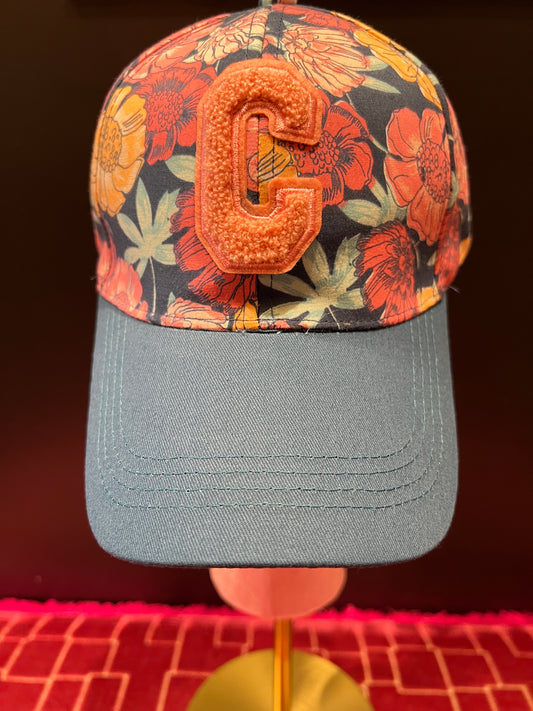 Cappello visiera cotone regolabile fantasia floreale su sfondo blu C rosa salmone