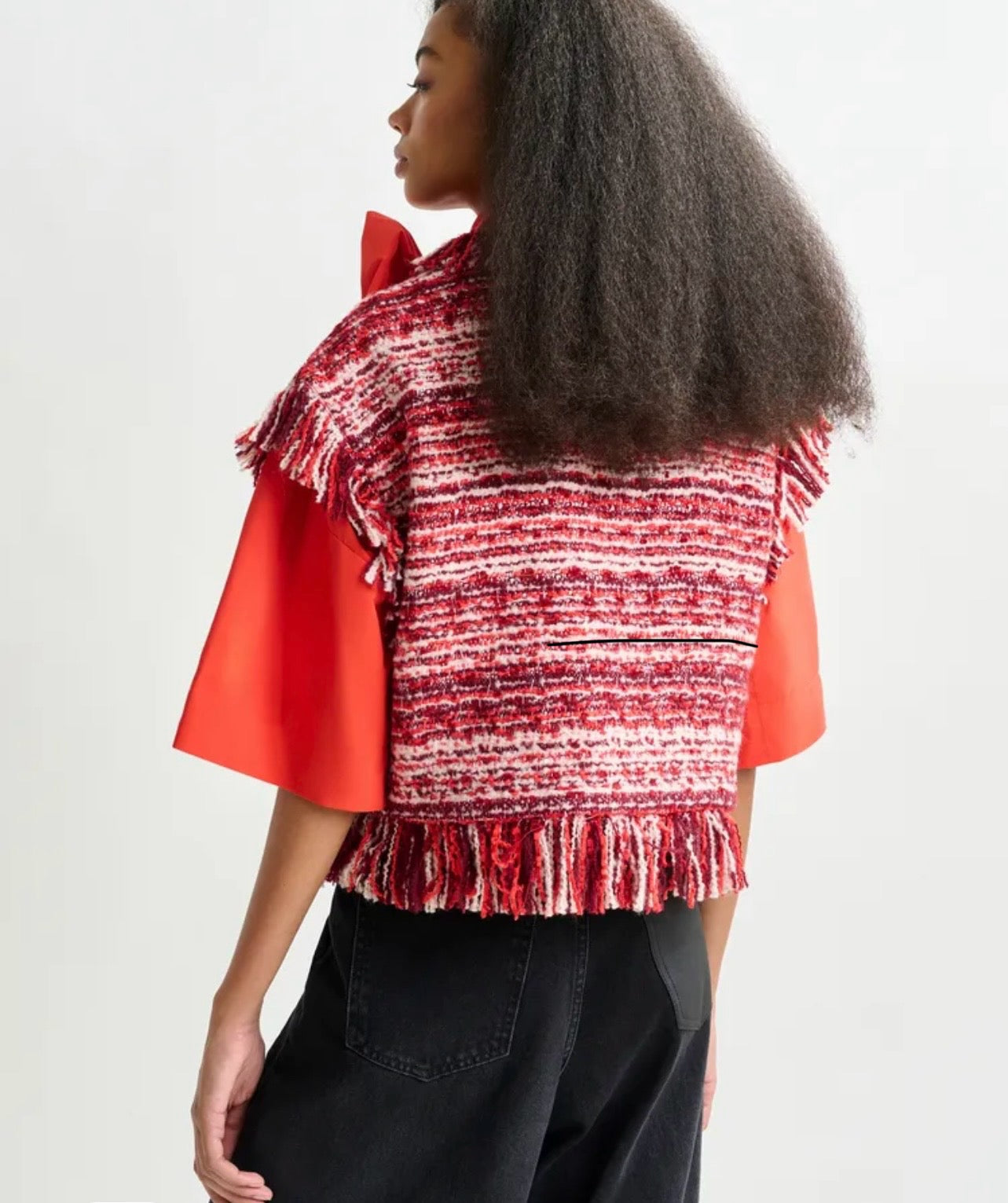 Essentiel antwerp giacca corta senza maniche in boucle’ misto lana con frange Ishani