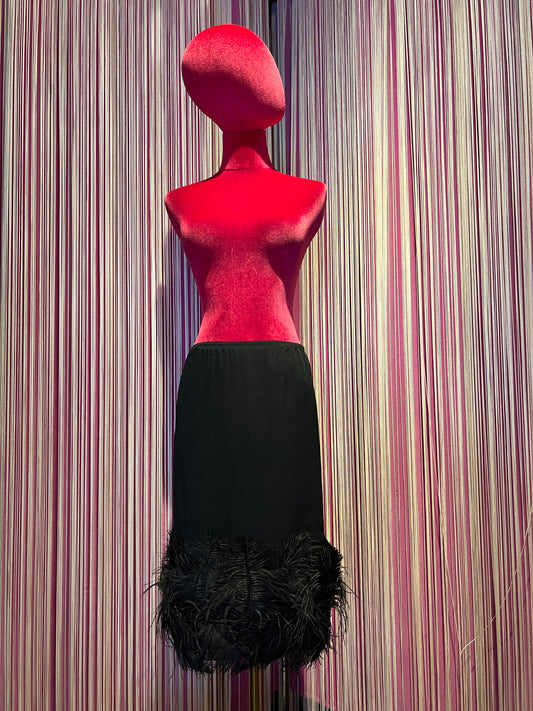 Semicouture gonna con elastico in vita nera con piume in fondo