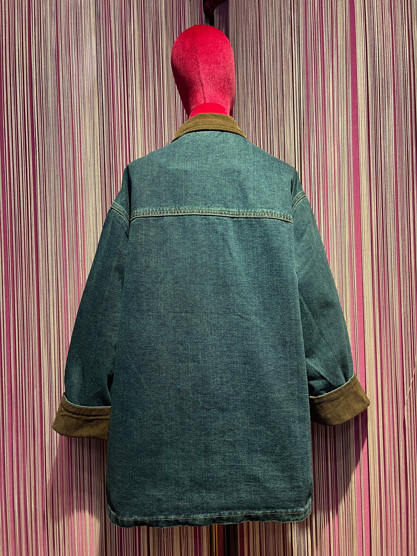 The room giacca jeans denim con colletto e polsi in velluto, patch
