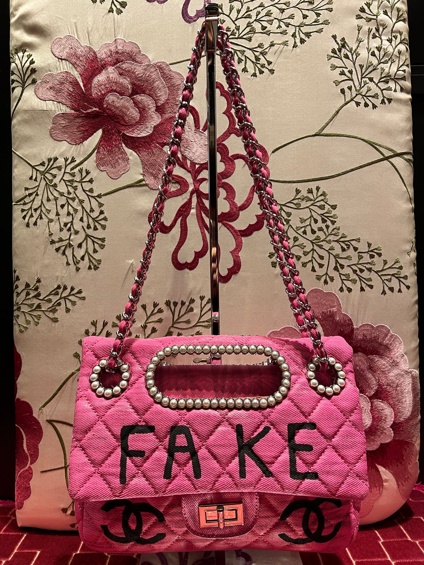 Love & roses borsa tracolla rosa bubble dipinta a mano