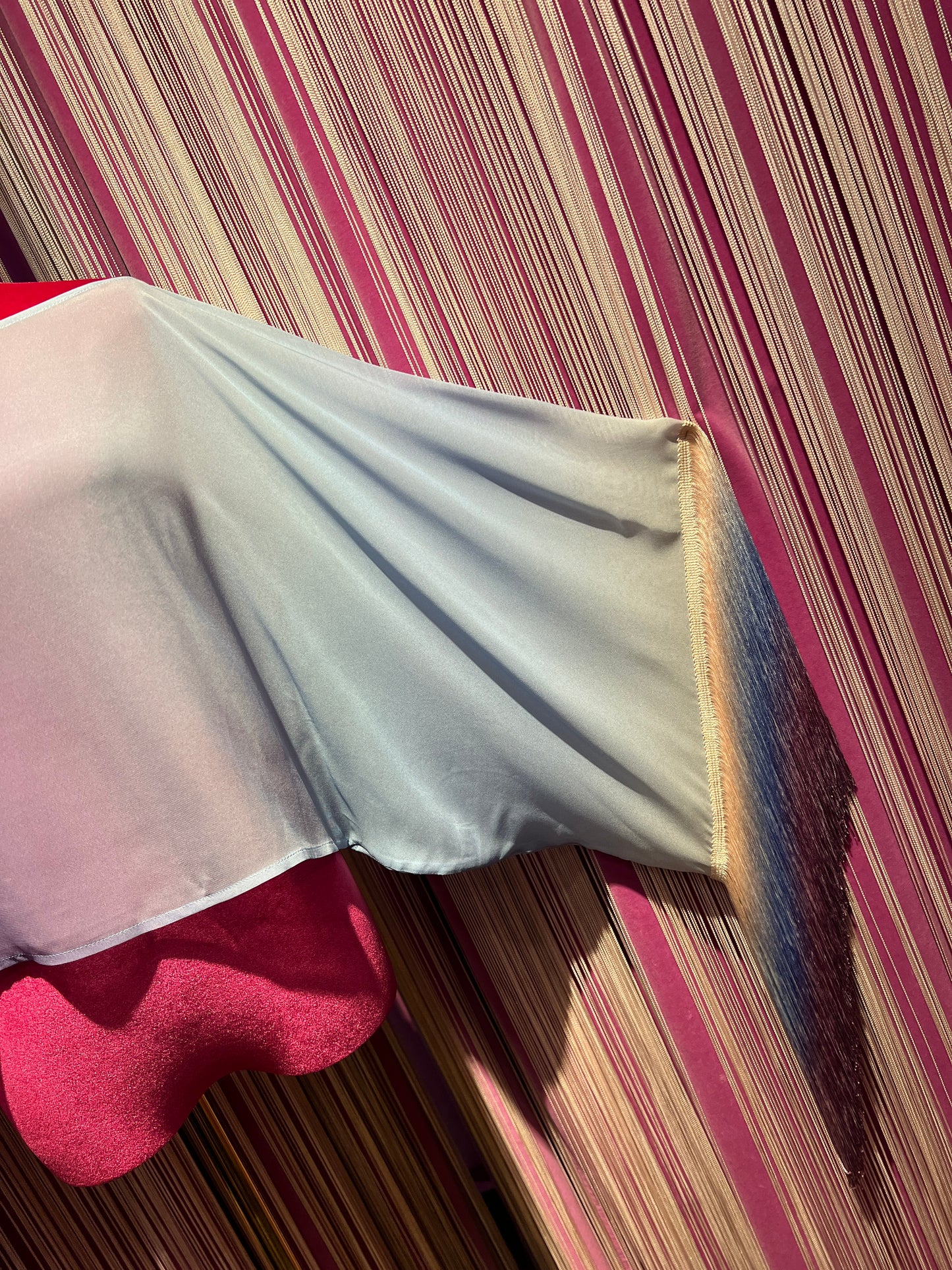 Maesta -50% di sconto cappa/stola in voile con frange celeste viola sfumata