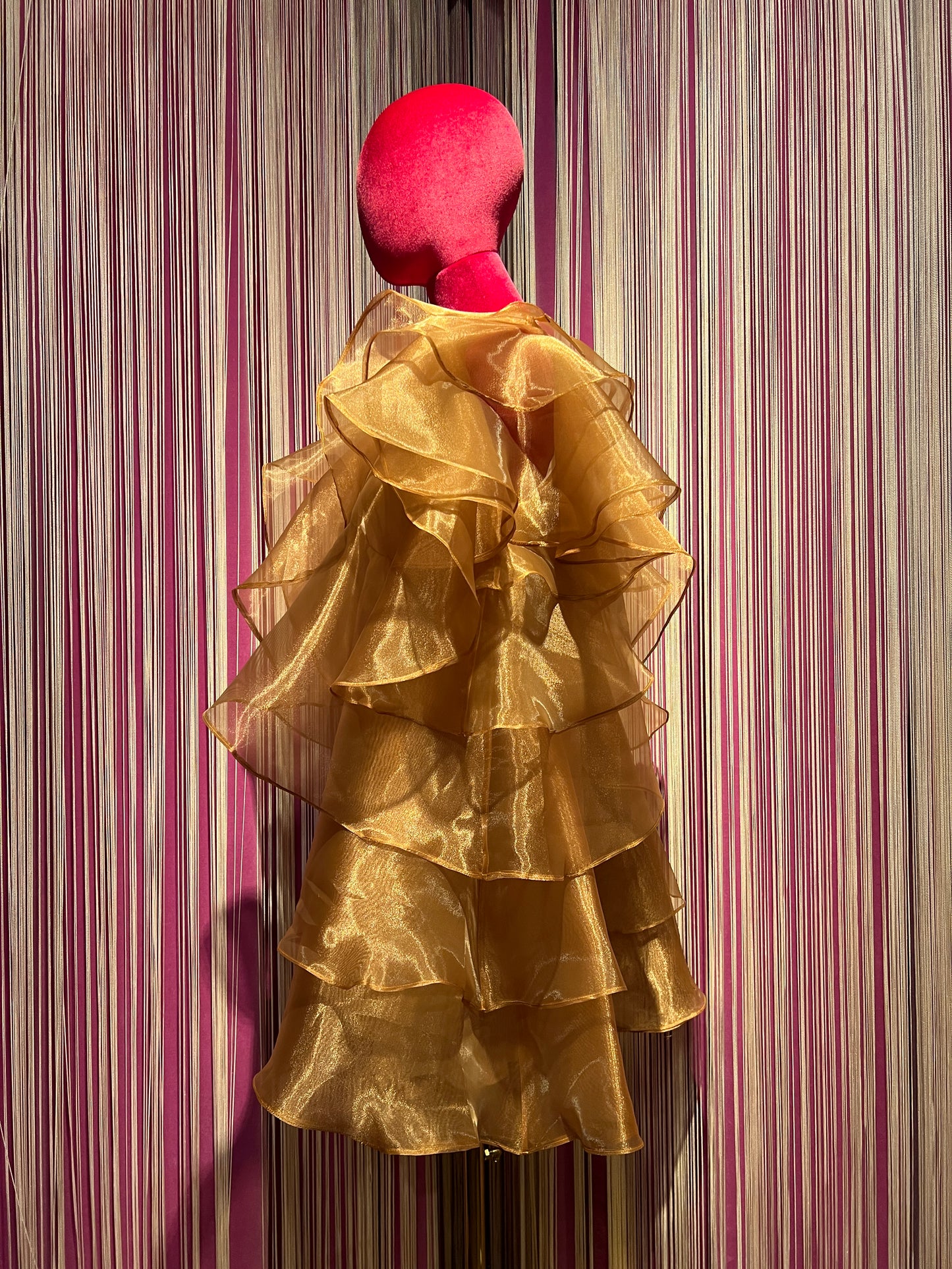 Silence Limited sconto-50% abito organza con volant