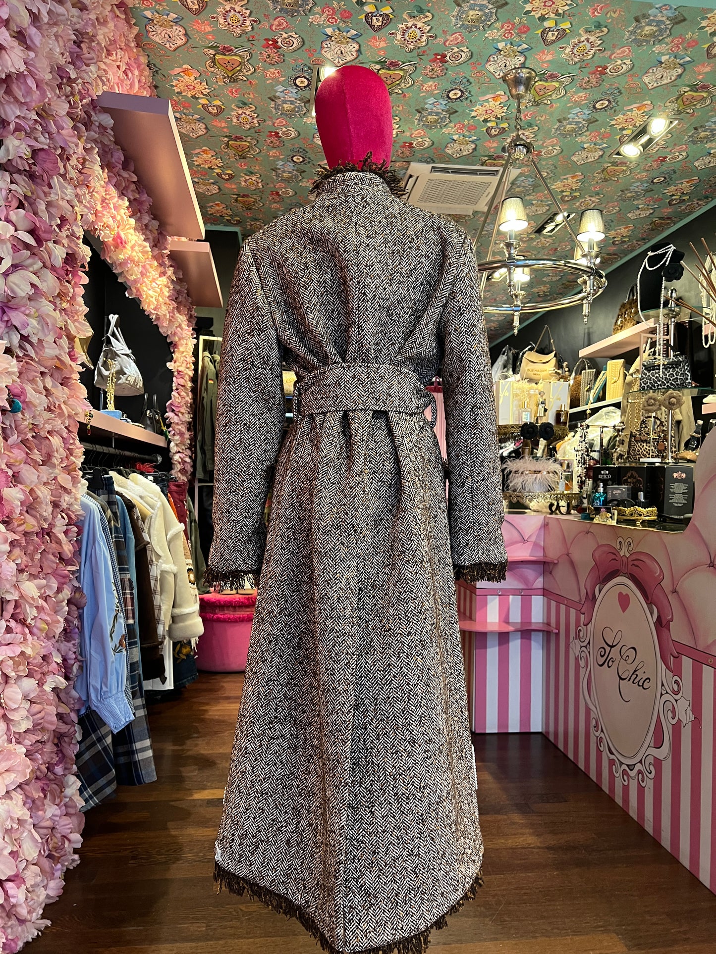 Front street cappotto tweed con dettagli sfrangiati , scritta perle