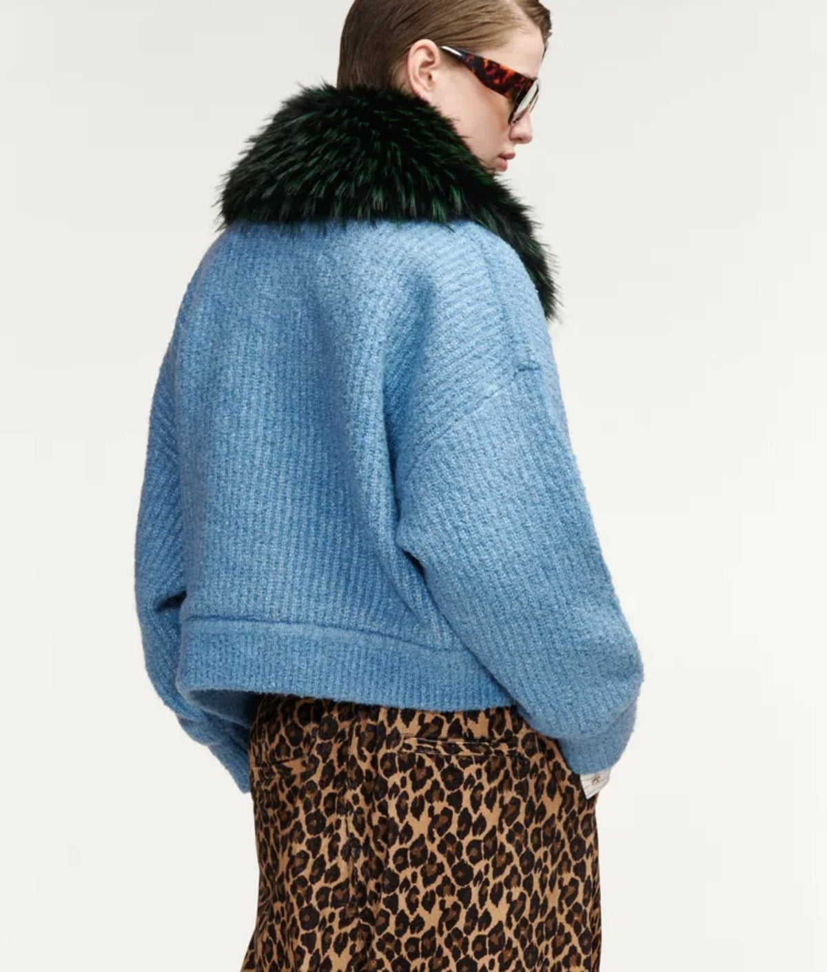 Essentiel antwerp giacca bomber in tessuto boucle’ azzurro chiaro collo removibile in ecopelliccia verde scuro