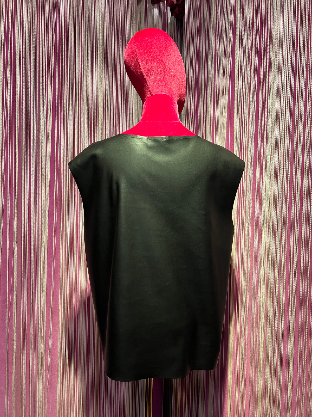 The room top ecopelle nero