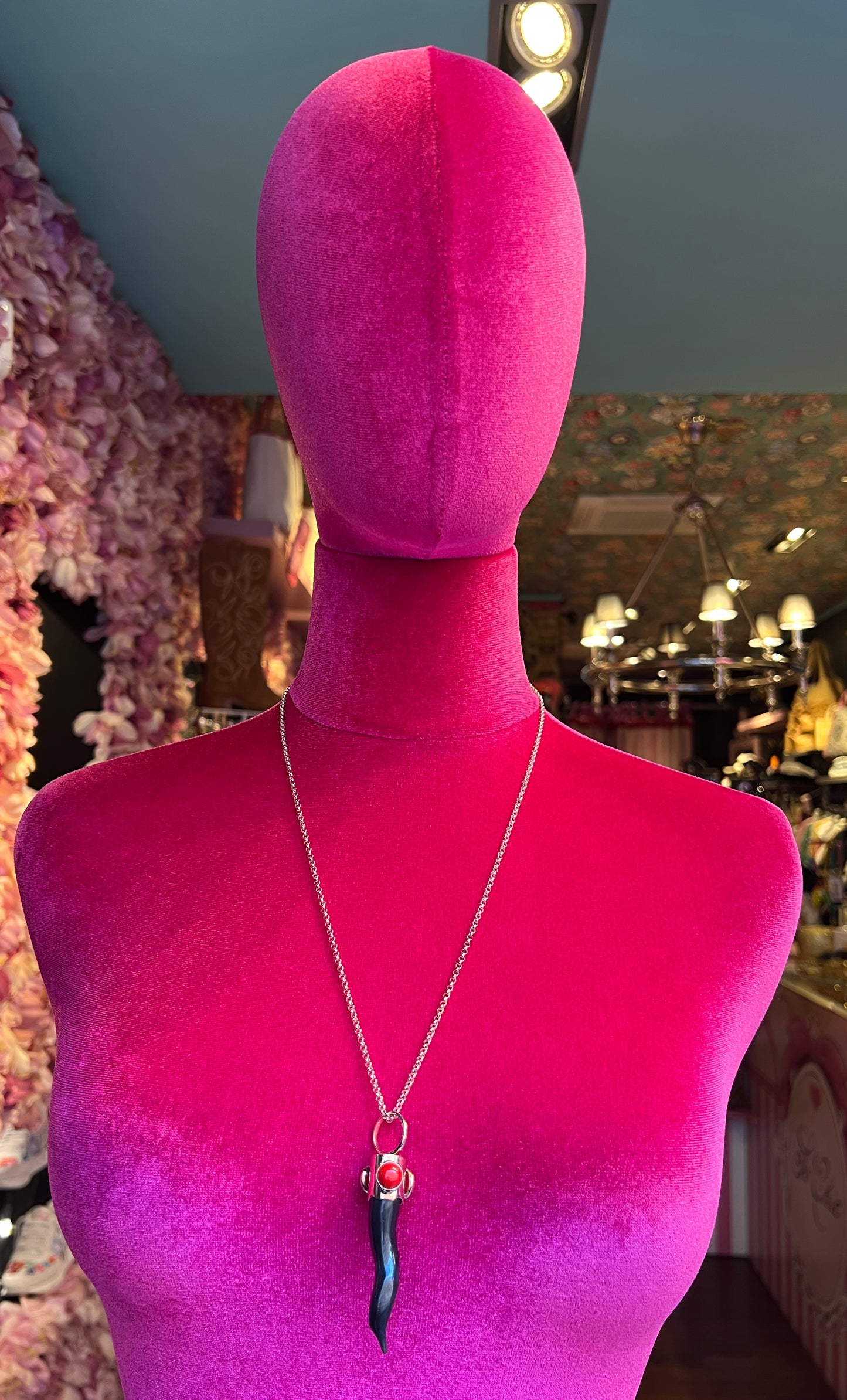 Collana lunga argento rosa corno onice con cabochon corallo