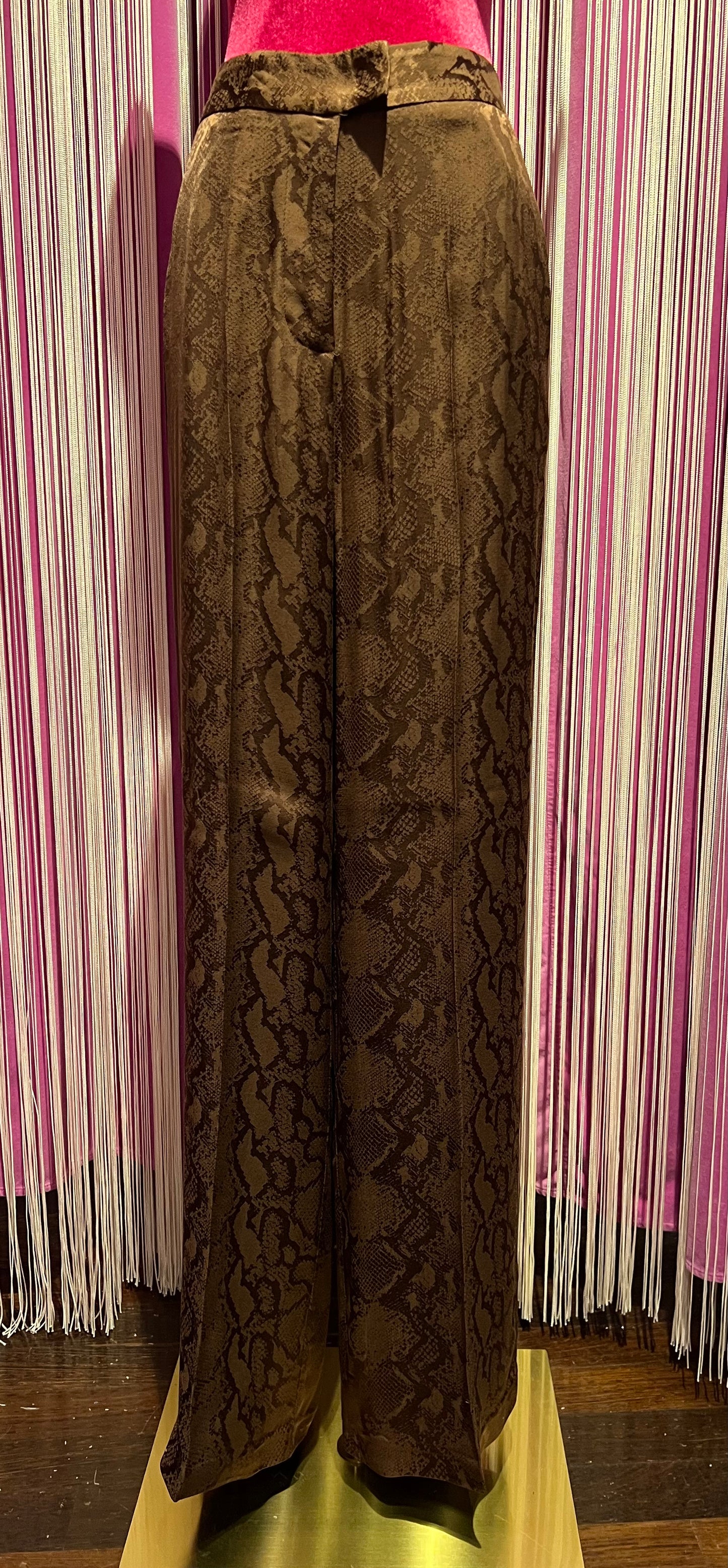 Simona Corsellini meno 60% completo camicia e pantalone stampa snake cioccolato