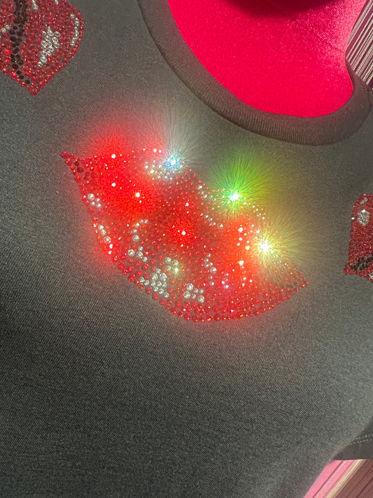 5 Progress t-shirt con decorazioni bocche Swarovski