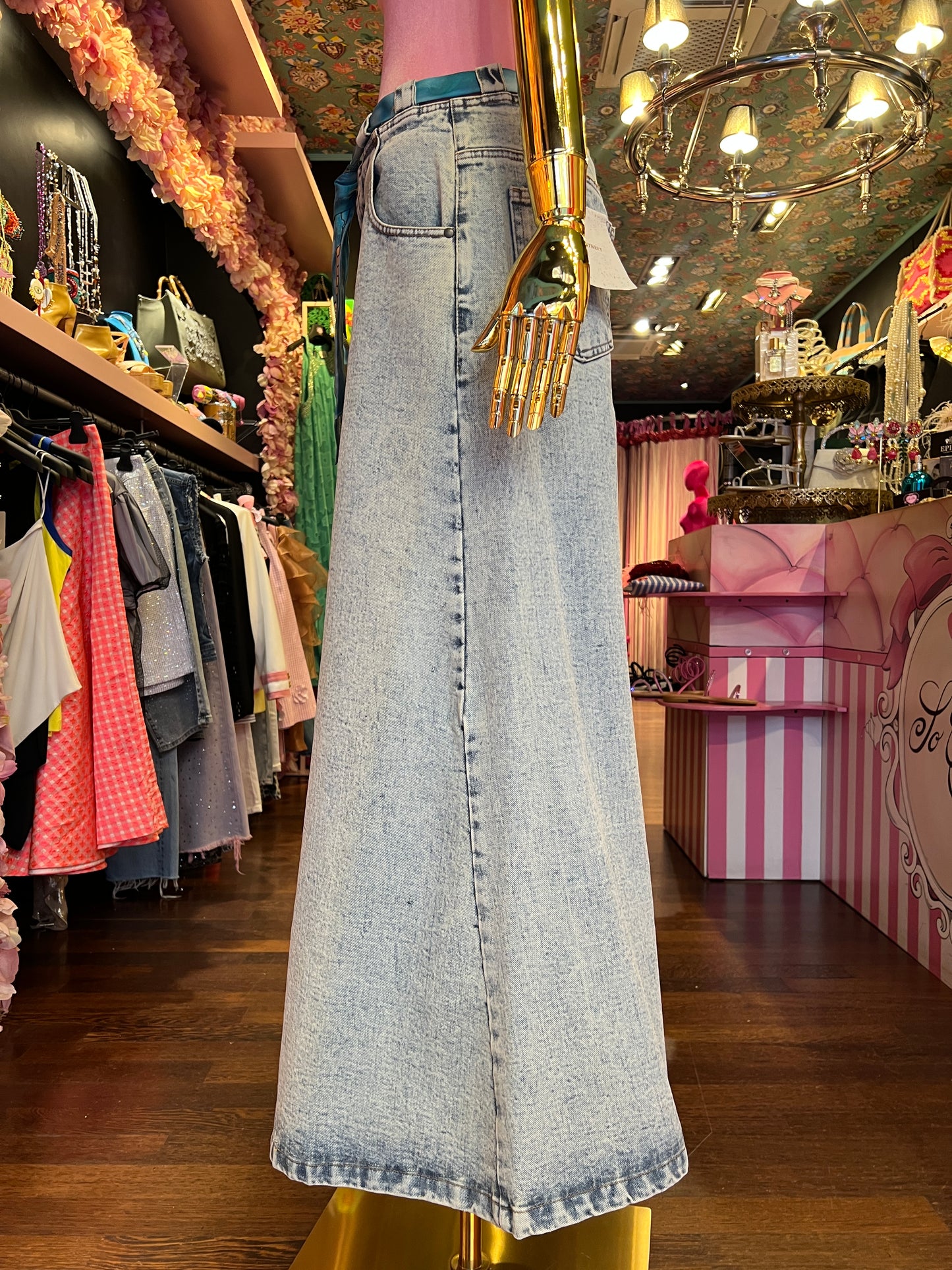 Front street jeans largo super aged con cinta cravatta