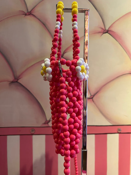 Borsa perle resina fucsia con margherite bianche e gialle