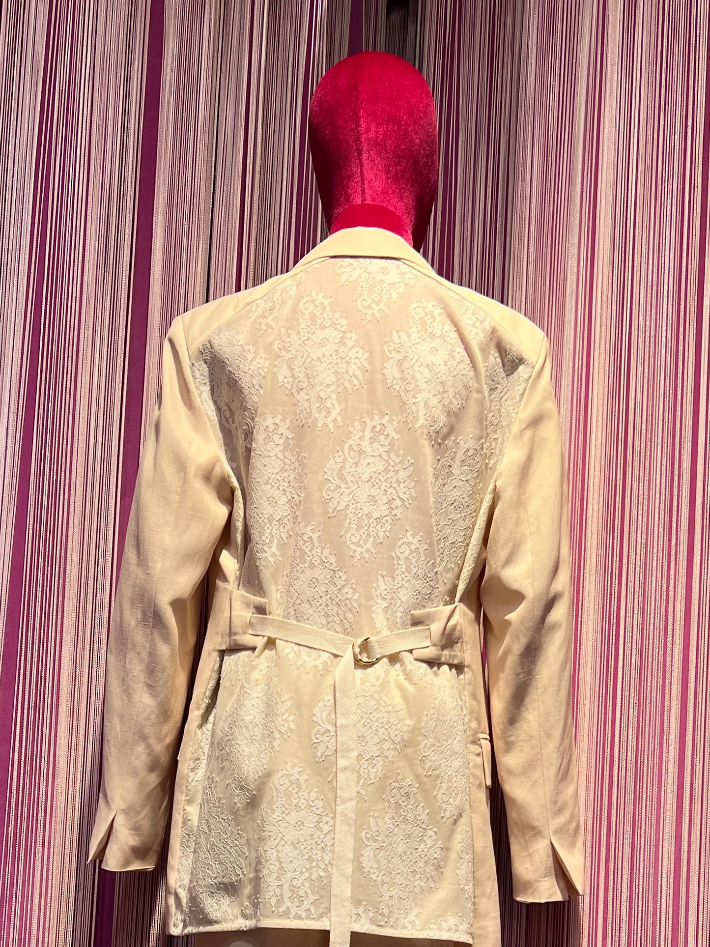 Pink memories -40% di sconto blazer con schiena in pizzo