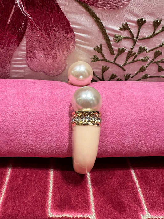 Bracciale crema con perle e strass