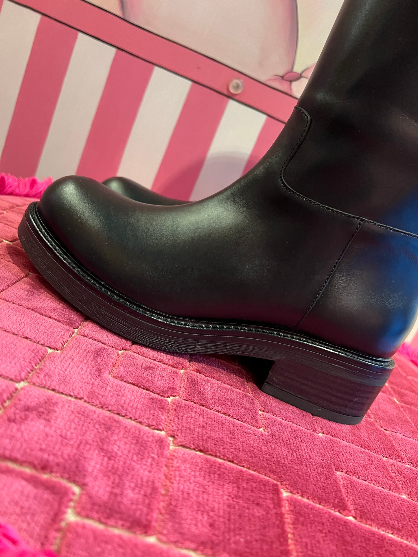 Semicouture stivale nero in pelle con suola in gomma