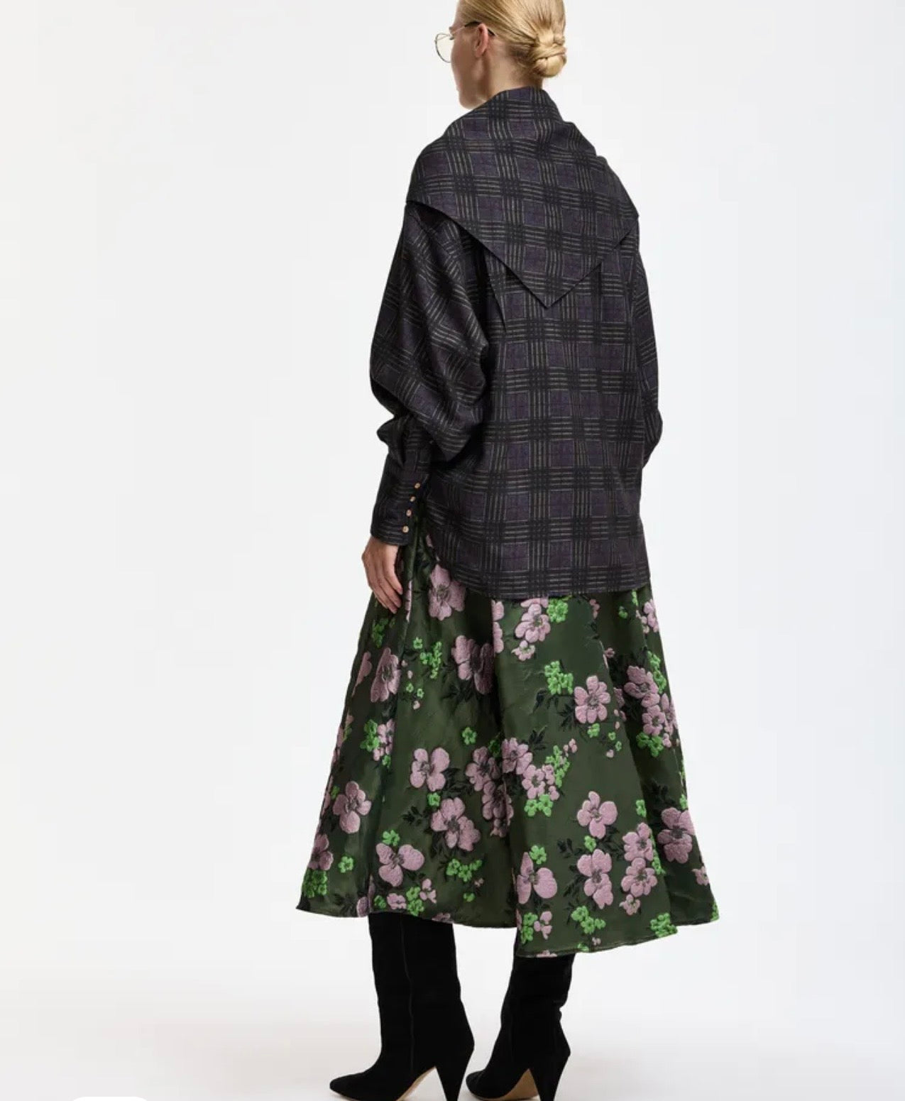 Essentiel antwerp gonna midi a ruota in jacquard floreale color cachi rosa e verde chiaro