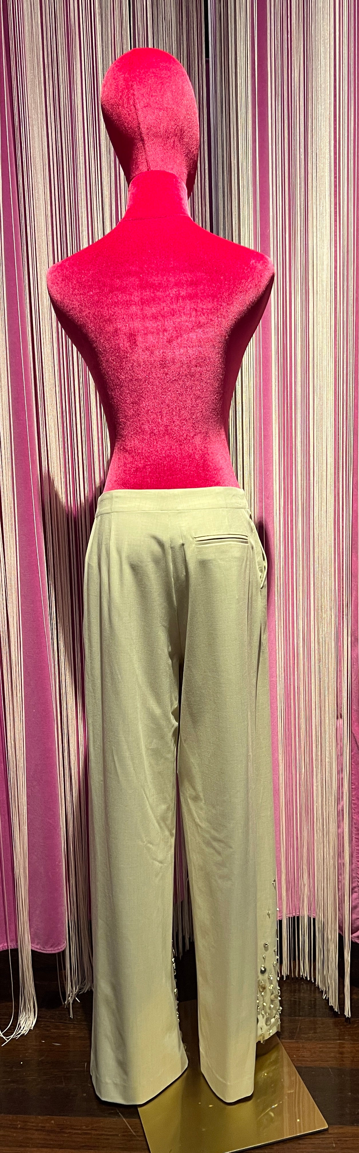 Isabelle Blanche pantalone tessuto maschile con ricami madreperla corda