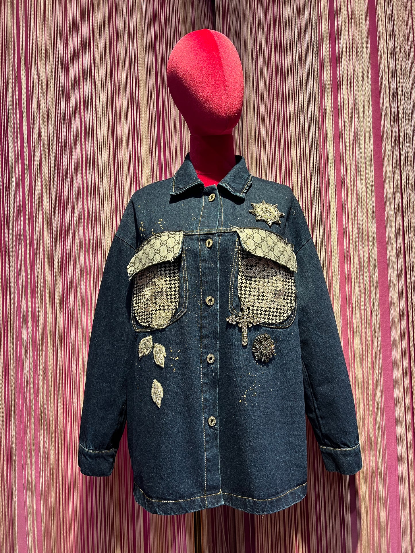 ABpink🩷 giacca camicia con stoffa vintage e tessuto pied dí poule sulle tasche con patch