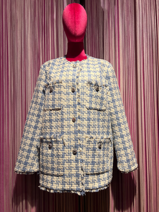 The room giacca sfrangiata in tweed bianca / celeste carta da zucchero , con bottoni gioiello ,vestibilita’ over