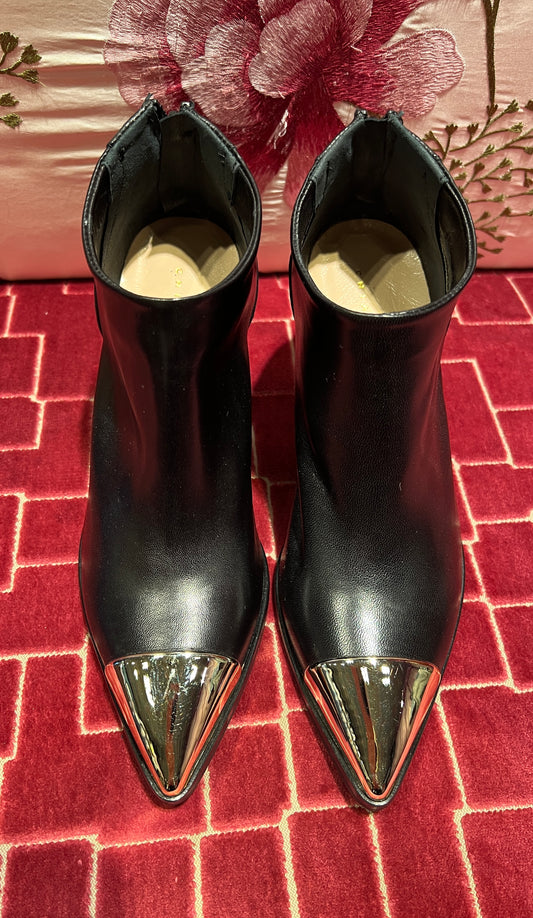 Chiarini Bologna - 50% di sconto tronchetto nappa nero punta oro