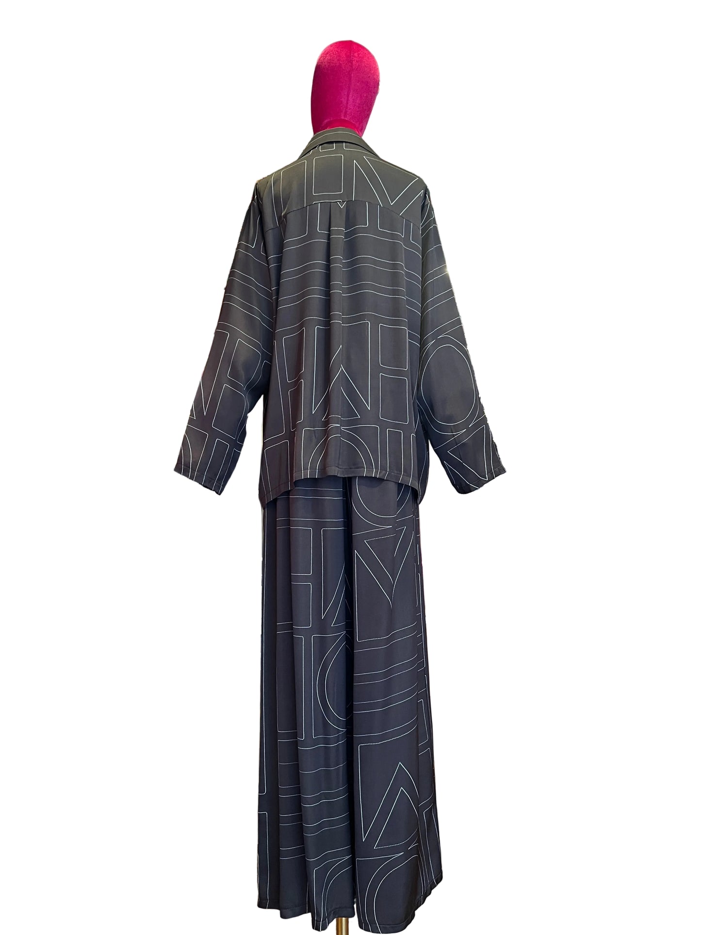 The room completo camicia e pantalone palazzo marrone e bianco