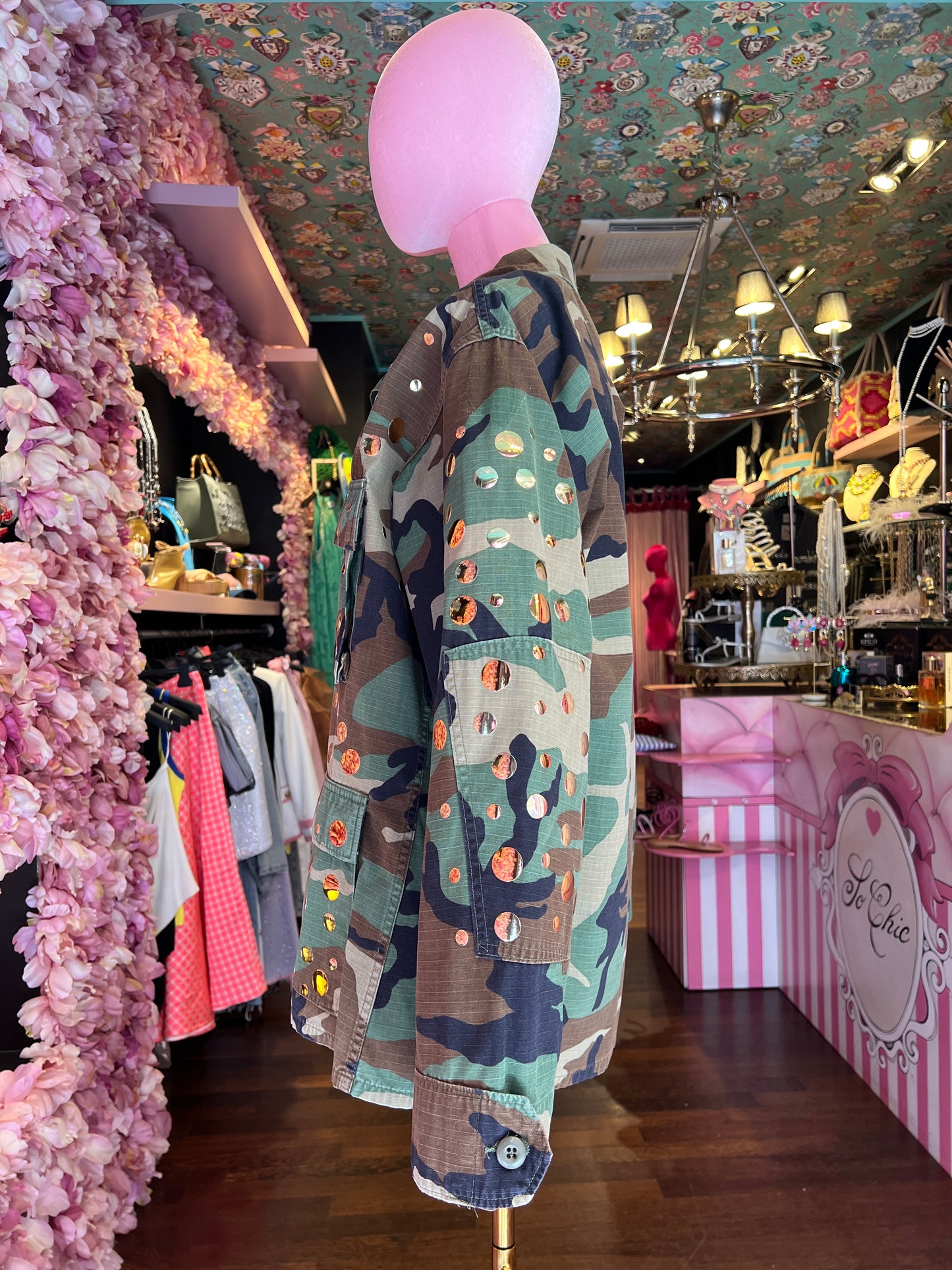 Rossano Perini giacca vintage oversize camouflage con borchie oro