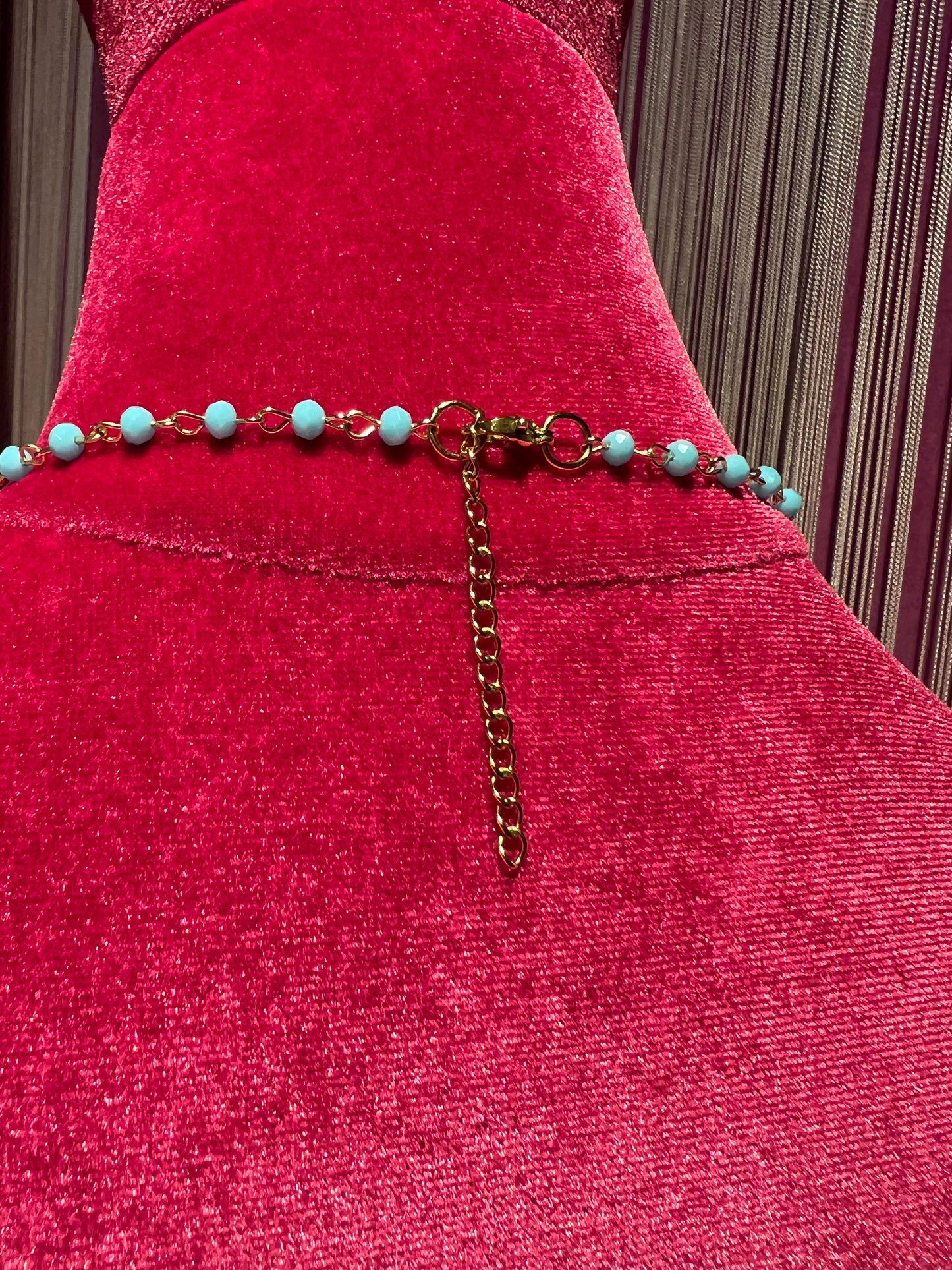 Collana girocollo perline turchesi con croce celeste charms turchesi blu
