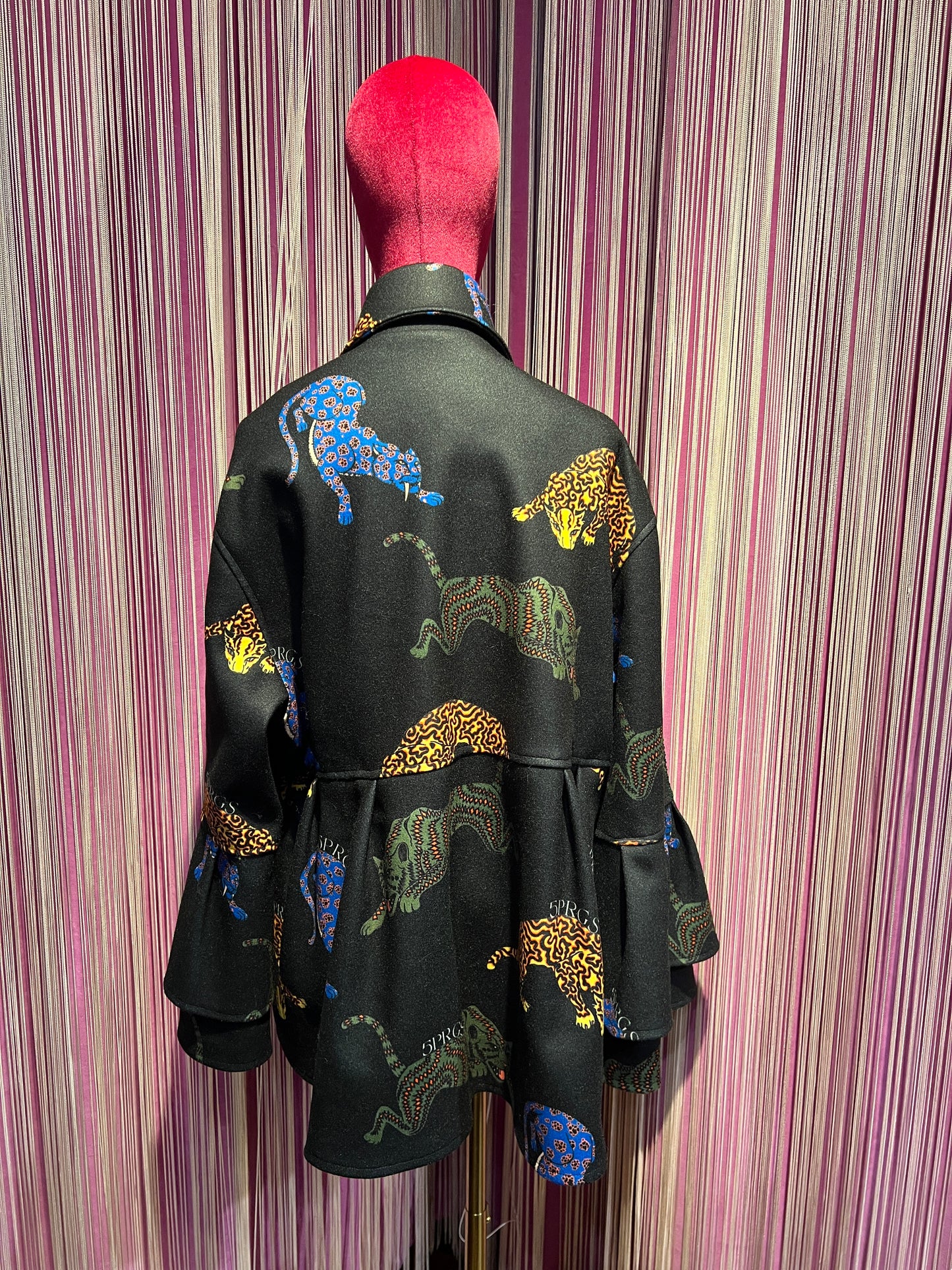 5 Progress giacca cappotto fantasia nera con pantere