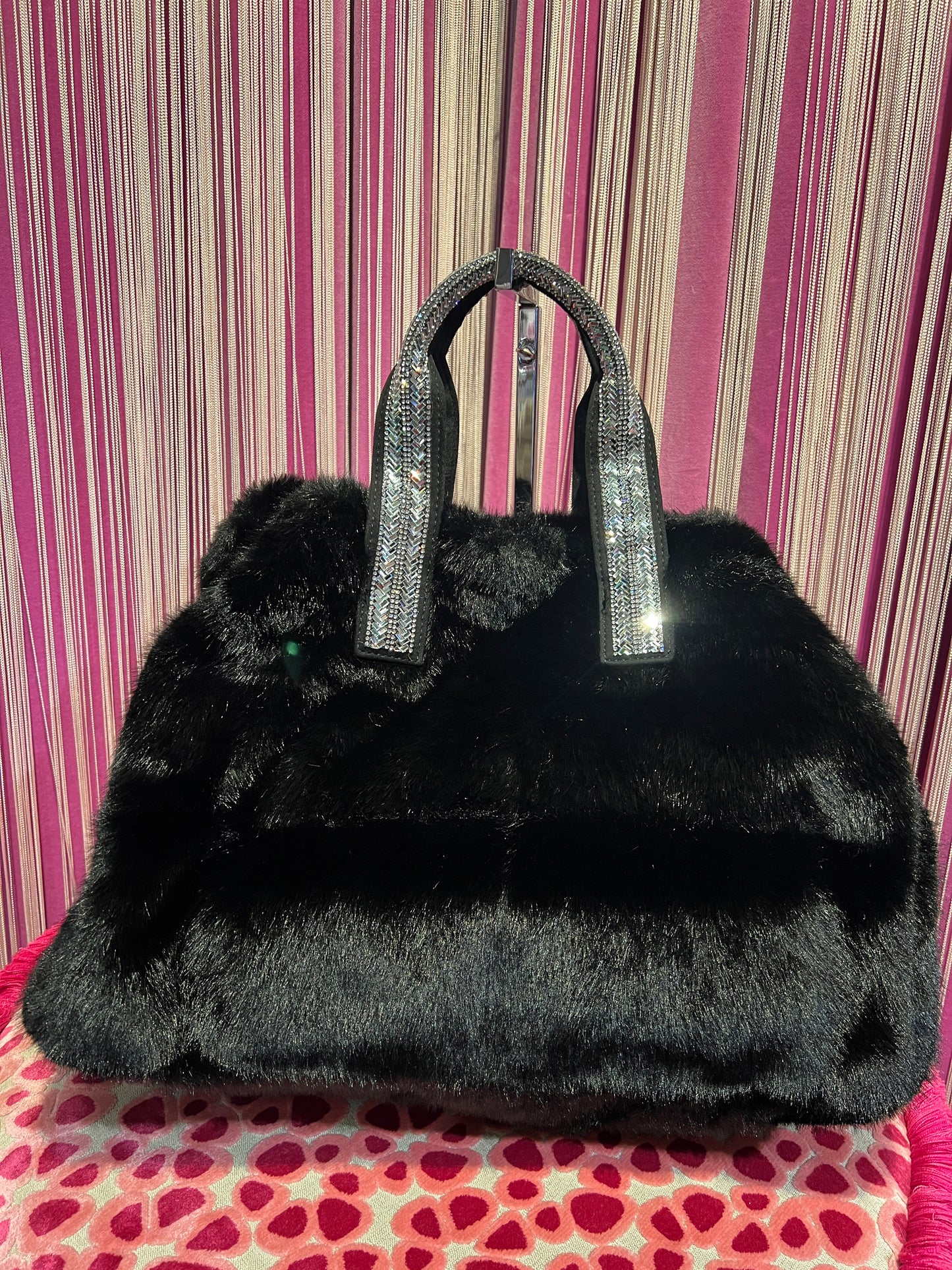 Borsa ecopelliccia nera due manici Swarovski e pochette