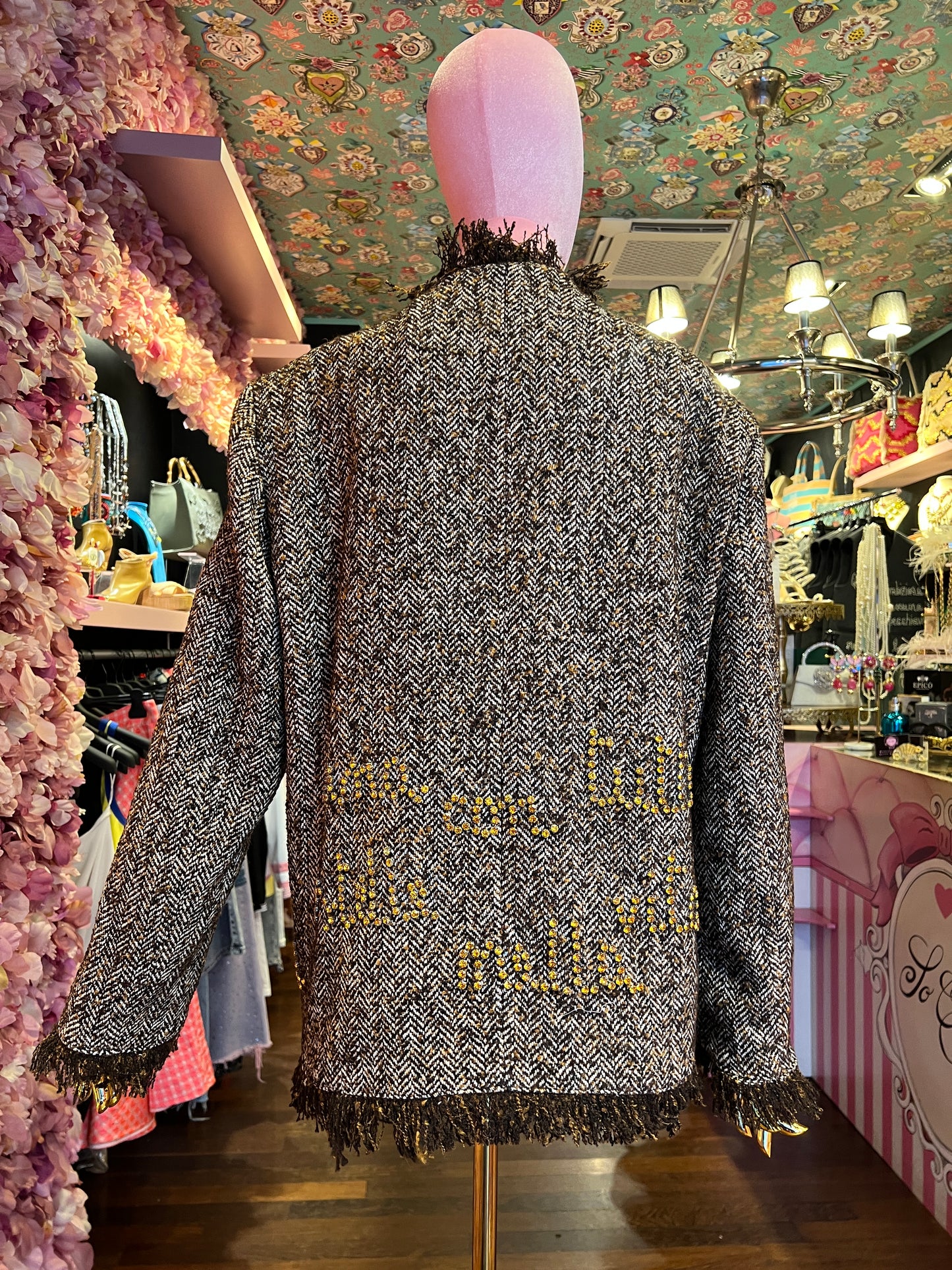 Front street giacca in tweed con scritta tasche e dietro cristalli