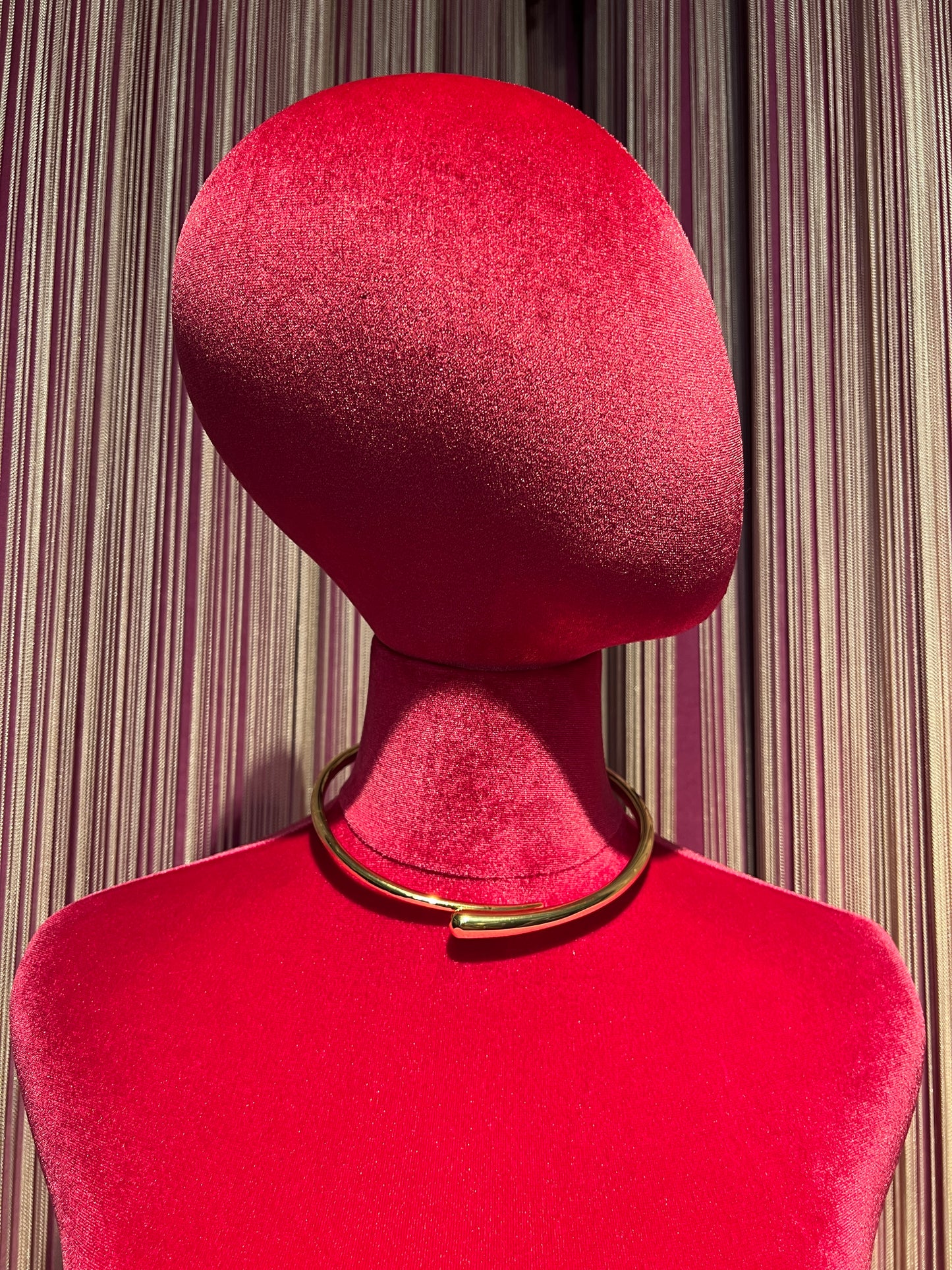 Collana girocollo oro con chiusura a molla