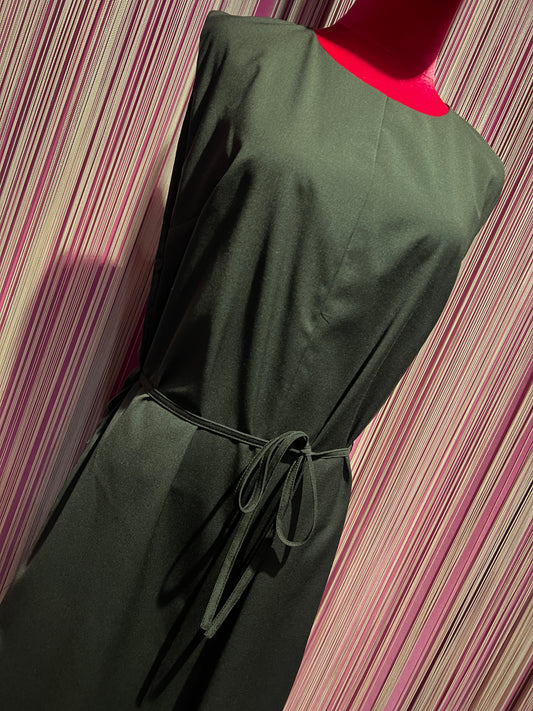 SU official jumpsuit nera senza maniche