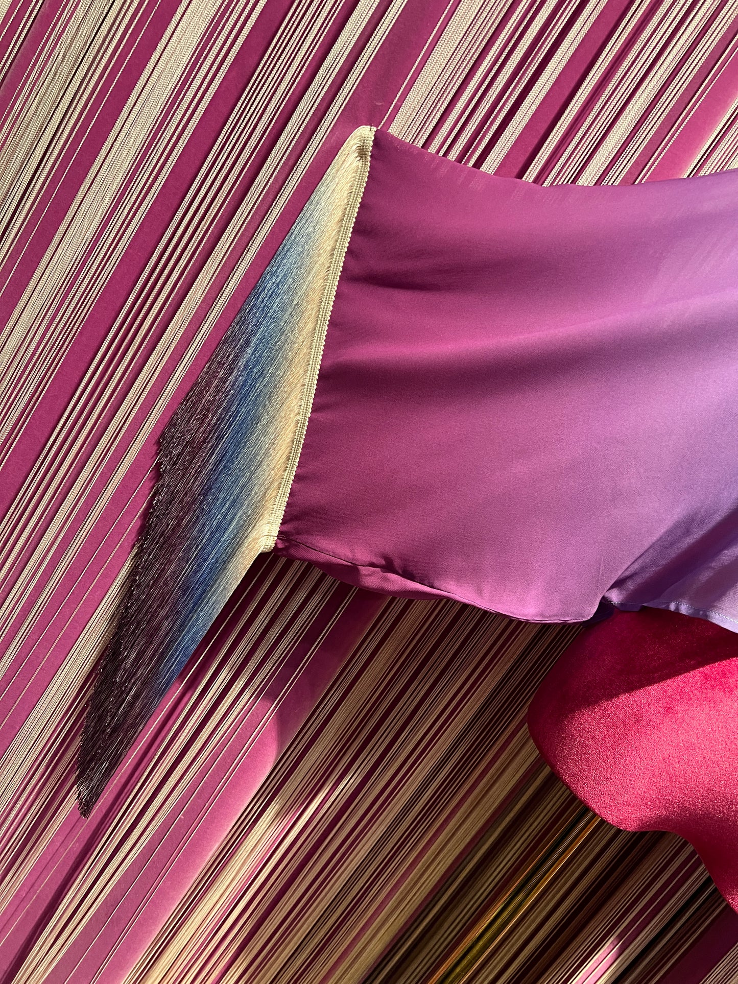 Maesta -50% di sconto cappa/stola in voile con frange celeste viola sfumata