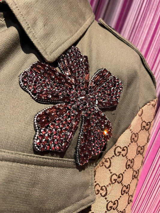 ABpink la verdina , giacca militare con maniche logate e patch fiori cristalli, fiori ricamati e cuore sacro