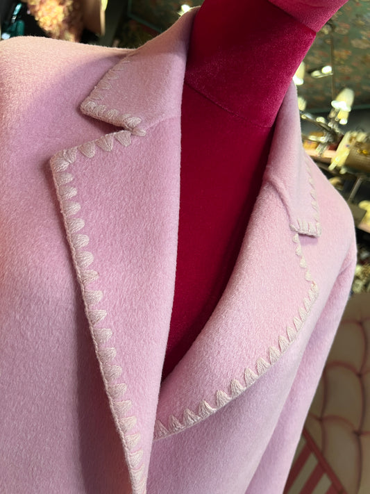 Sincere Paris cappotto rosa con tasche bordate di rosa