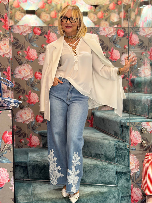 Love & roses jeans zampa con pizzo bianco