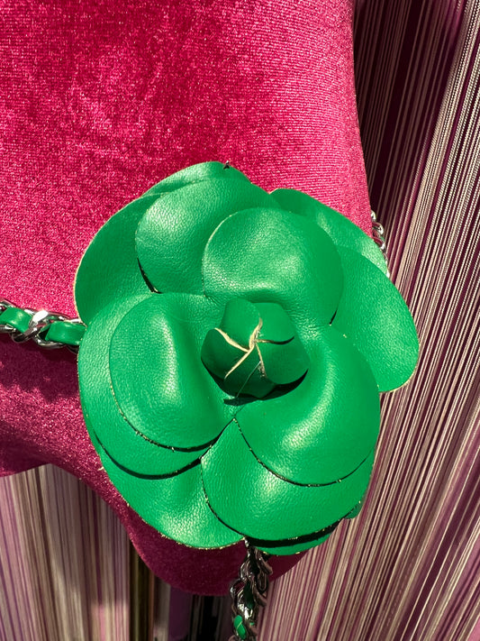Cintura/collana camelia verde con catena regolabile argento