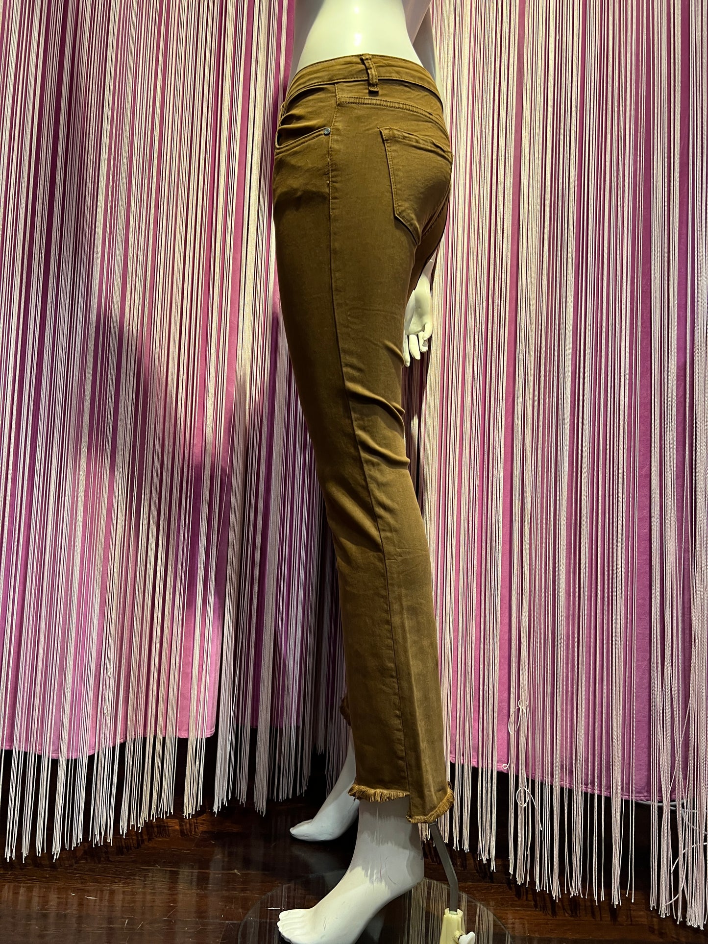Mon amour Paris pantalone jeans terra di Siena sfrangiato