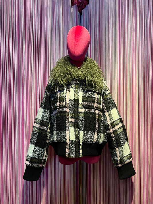 Essentiel antwerp giacca bomber a quadri neri , bianco e rosa con collo in pelliccia sintetica removibile