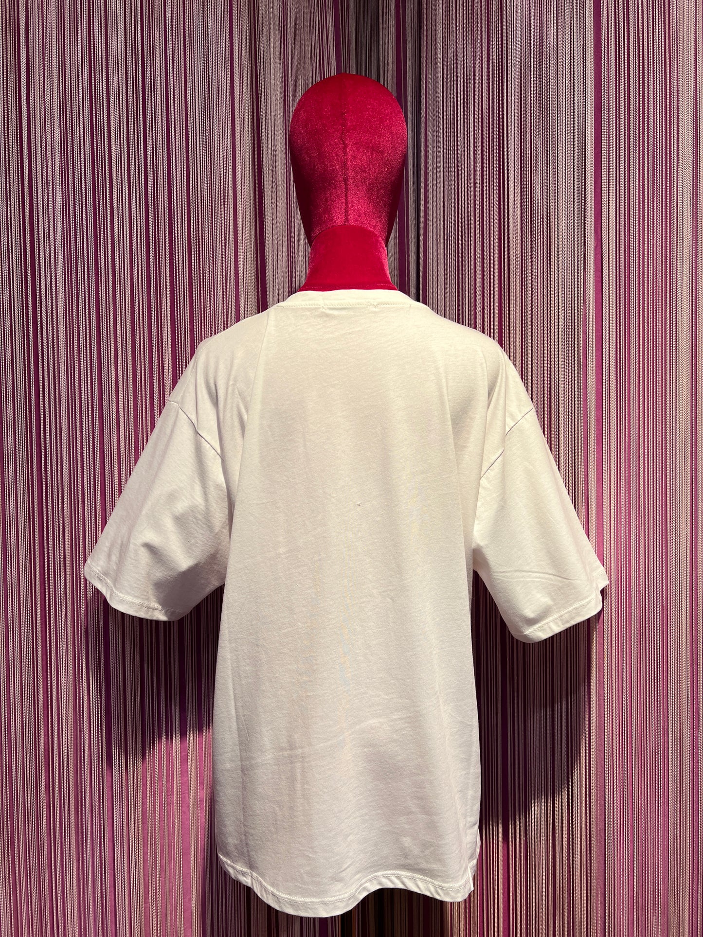 Love & roses t-shirt over con scritta ricamata “ popsicle “