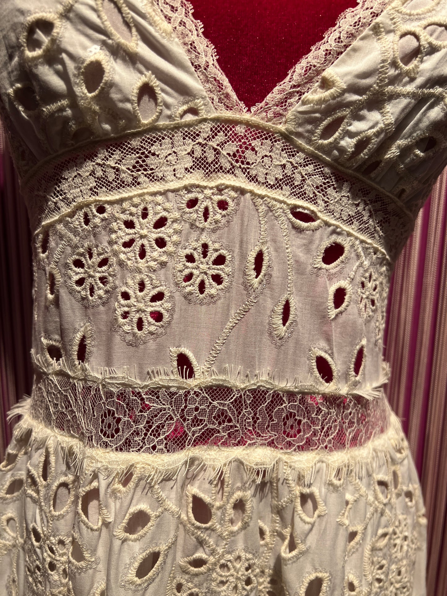 Ermanno Scervino abito lungo bretellina sangallo con piccole paillettes