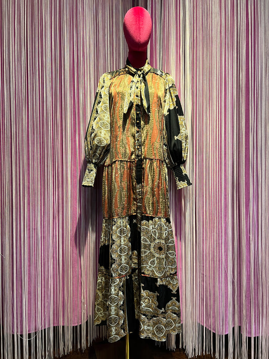 Amosa abito lungo fantasia a balze