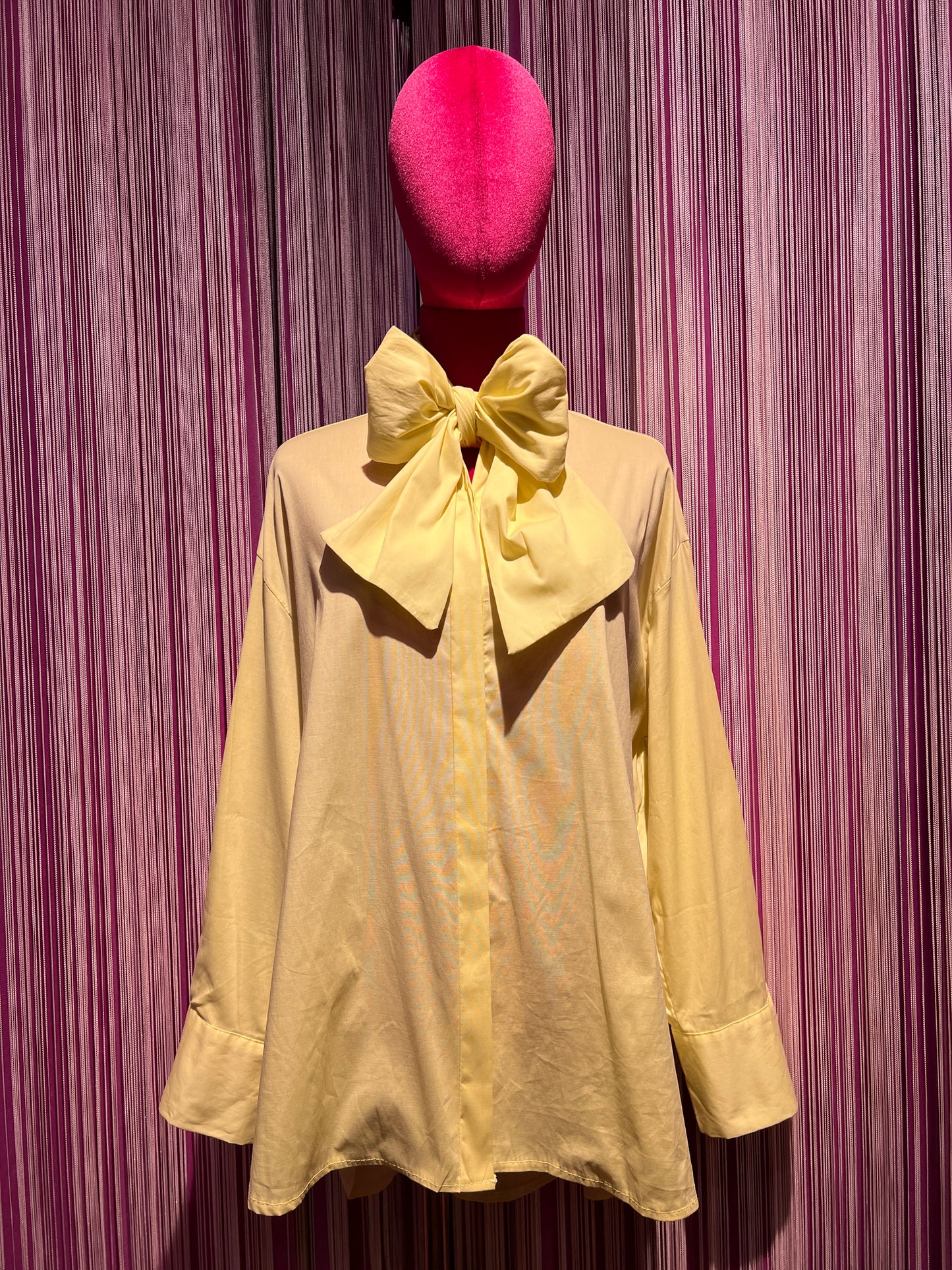 The room camicia oversize in cotone con fiocco