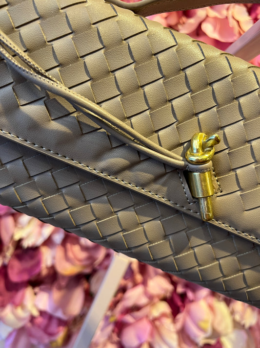 Borsa ecopelle taupe lavorazione ad intreccio con tracolla