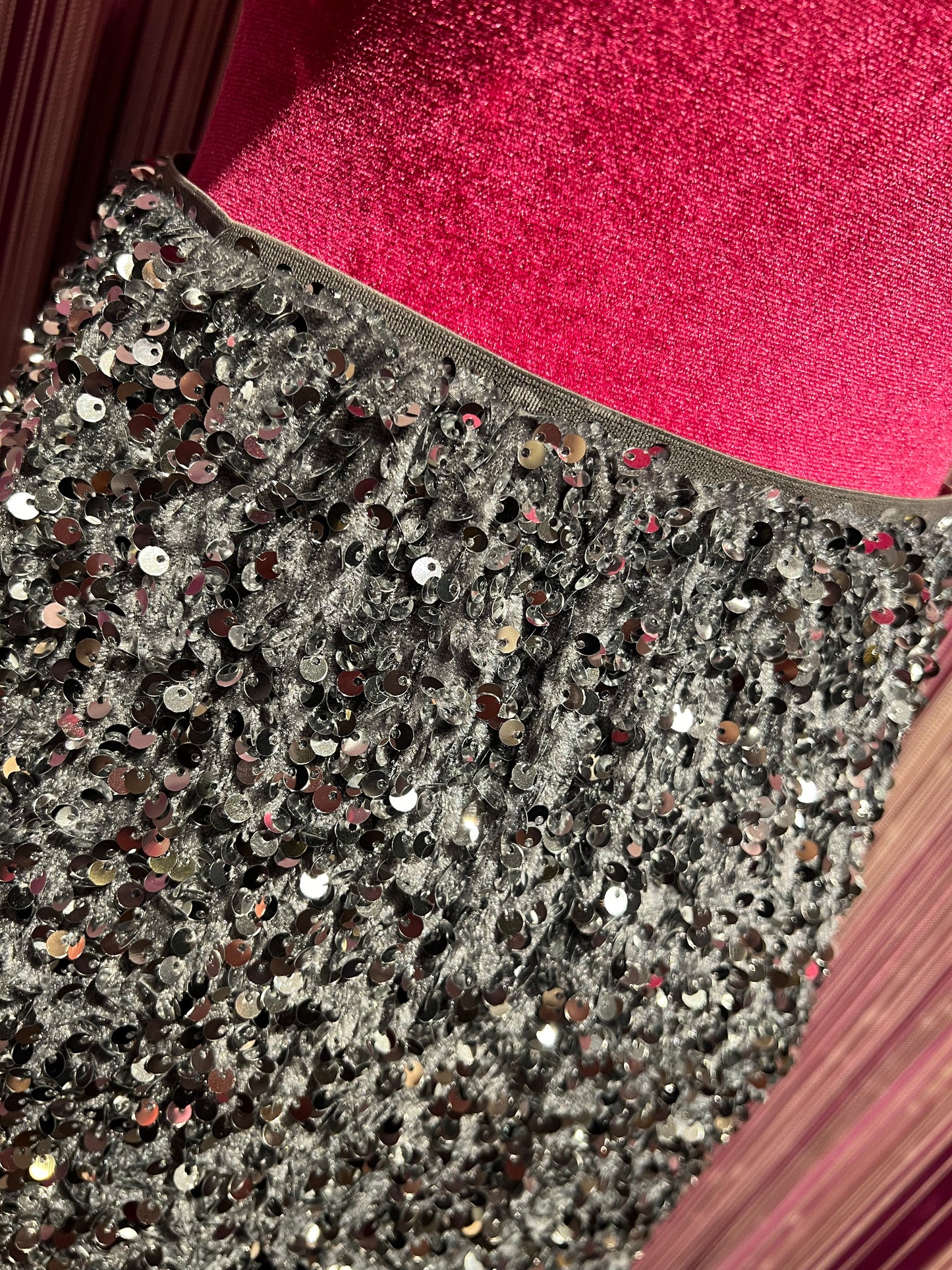 Love & roses meno 20%gonna lunga paillettes argento