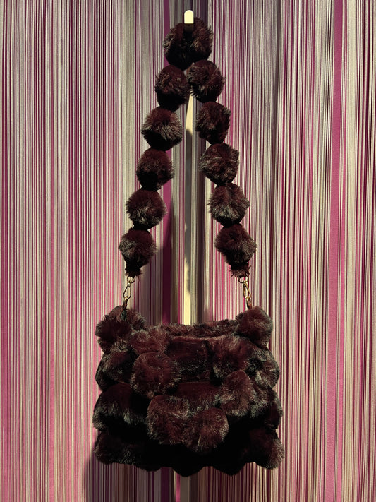 The room borsa due manici burgundy in simil pelliccia effetto visone con tracolla