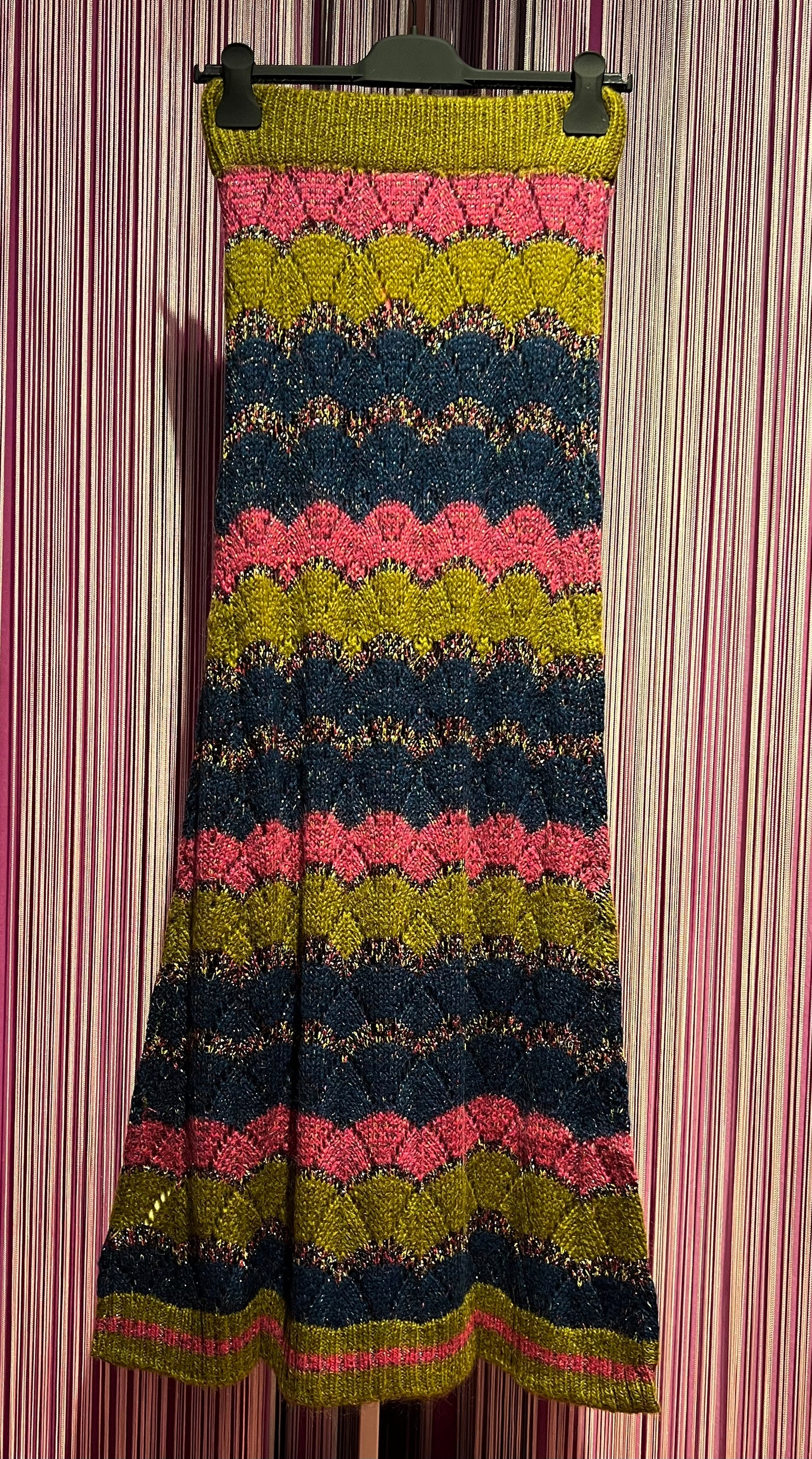 Colour Market sconto 50% gonna lunga in maglia rigata verde olio/blu/fucsia