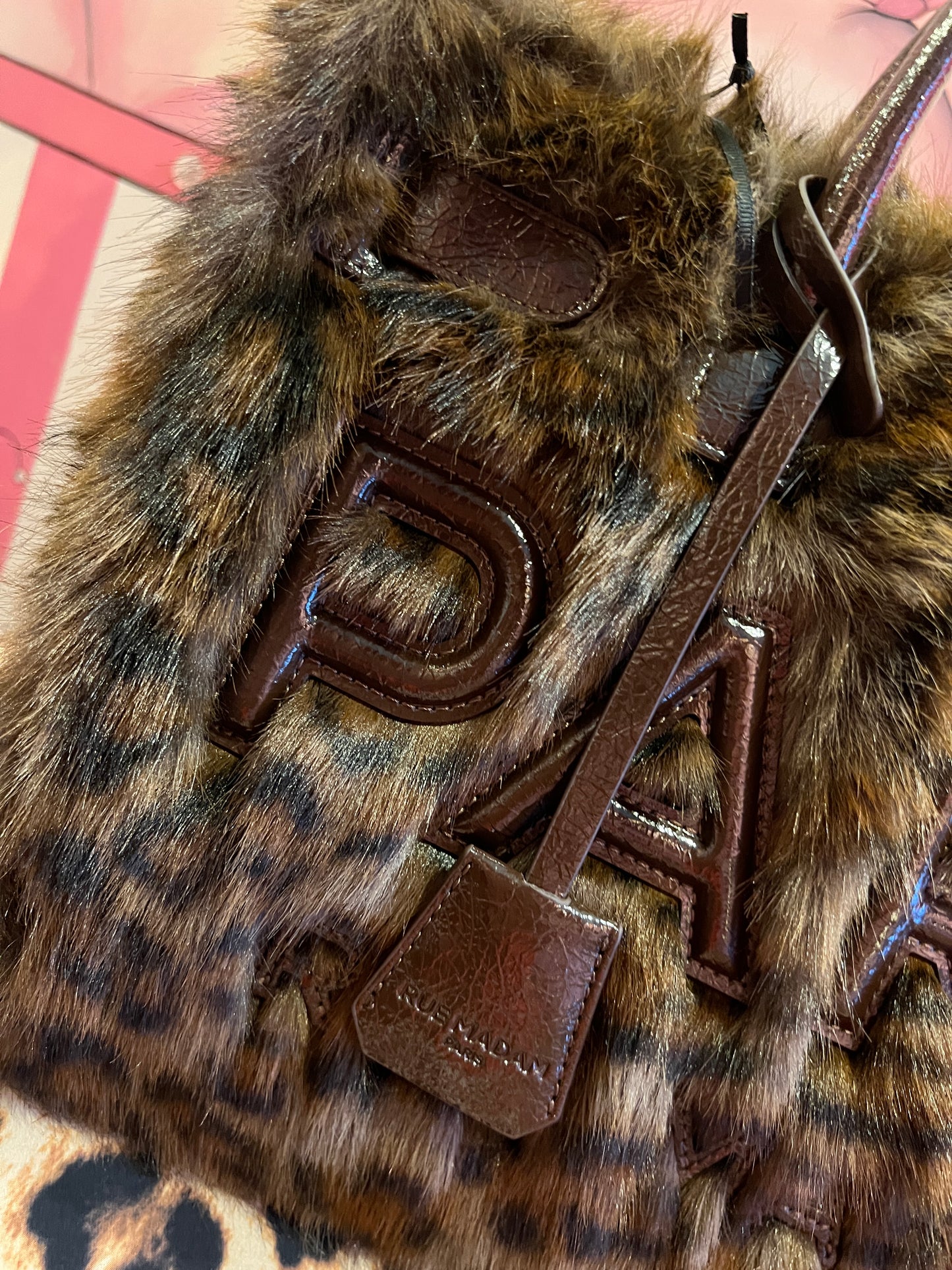 Rue Madam Paris borsa ecopelliccia leopardata due manici con tracolla Alaska tote