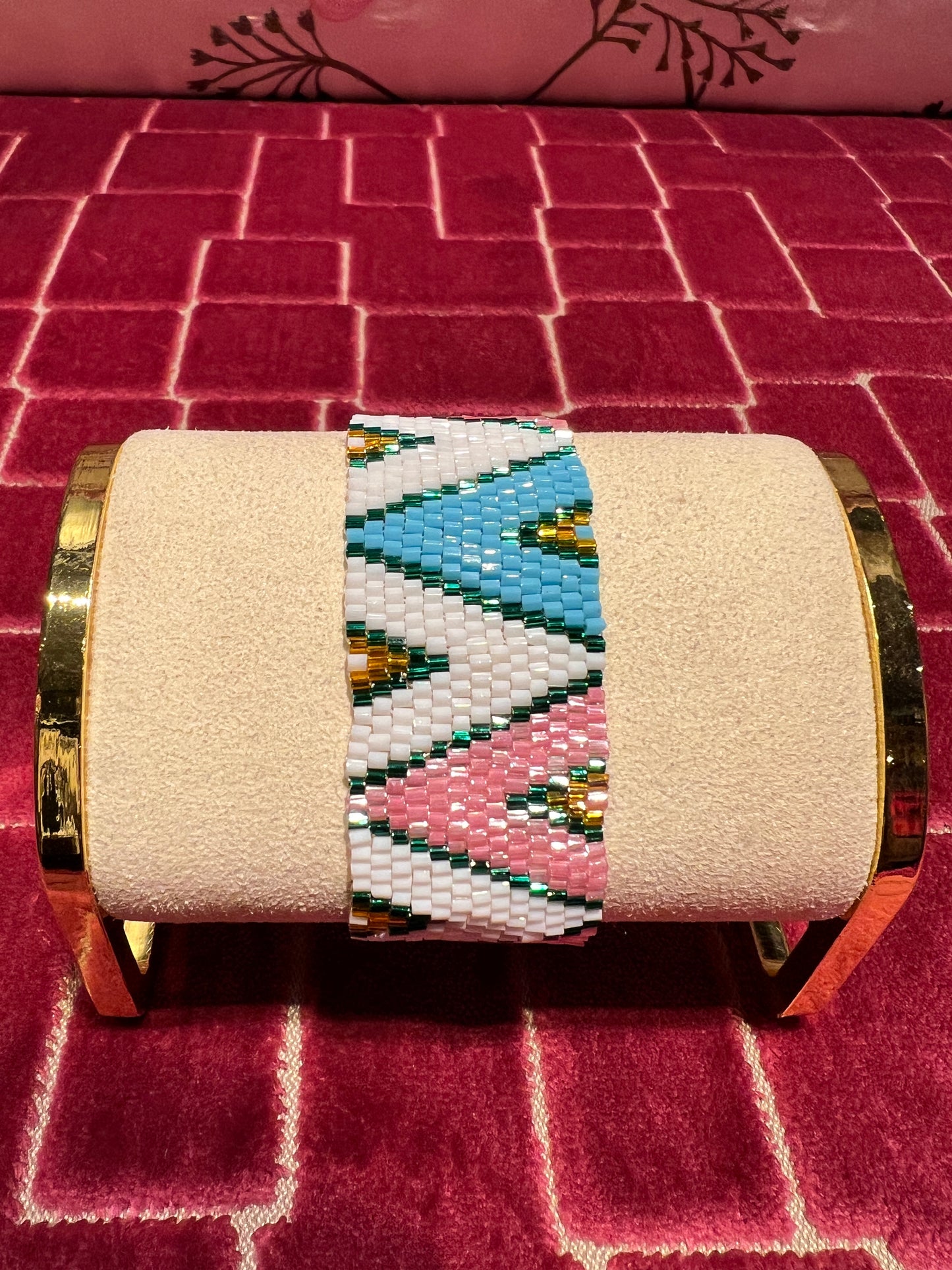 Bracciale regolabile perline fantasia triangoli rosa /celeste /bianco