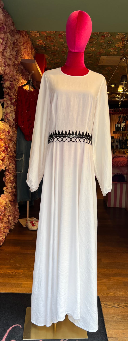 5 Progress meno 70% abito lungo m/l bianco applicazione nera