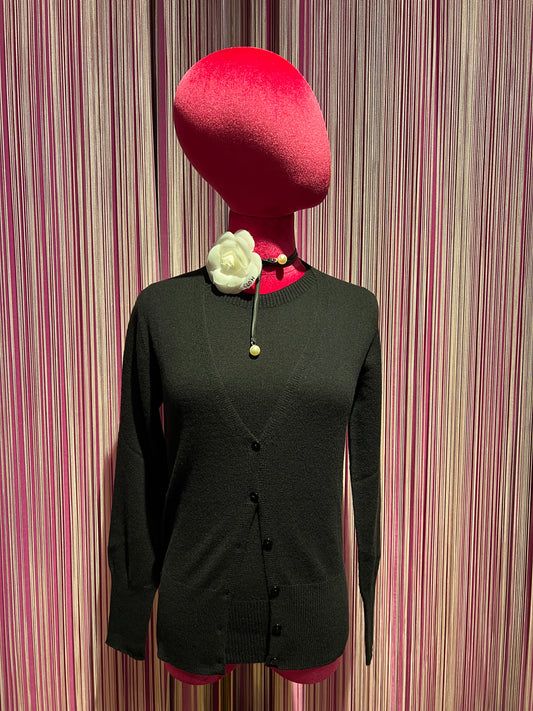 Clo’ h twin set sconto -50% nero con camelia bianca lana e cachemire